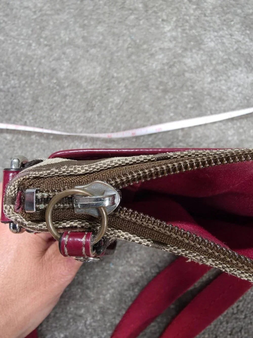 Coach Signature Swingpack Crossbody Bag Khaki & Red Adjustable Strap - Picture 10 of 11